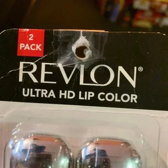 Revlon 2 PK of lipgloss - Picture 4 of 4